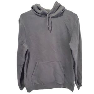 H&M Grey Medium Size Men’s Hoodie With Pockets!
